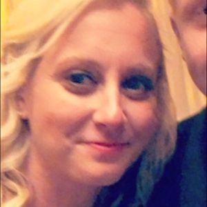 Meet your Posher, Loni